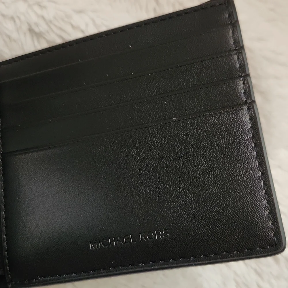 Michael Kors Black Textured Leather Bi-Fold Wallet